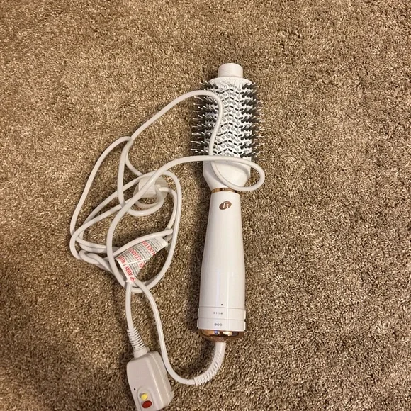 T3 White and Gold Hair Styling Brush - Picture 2 of 5